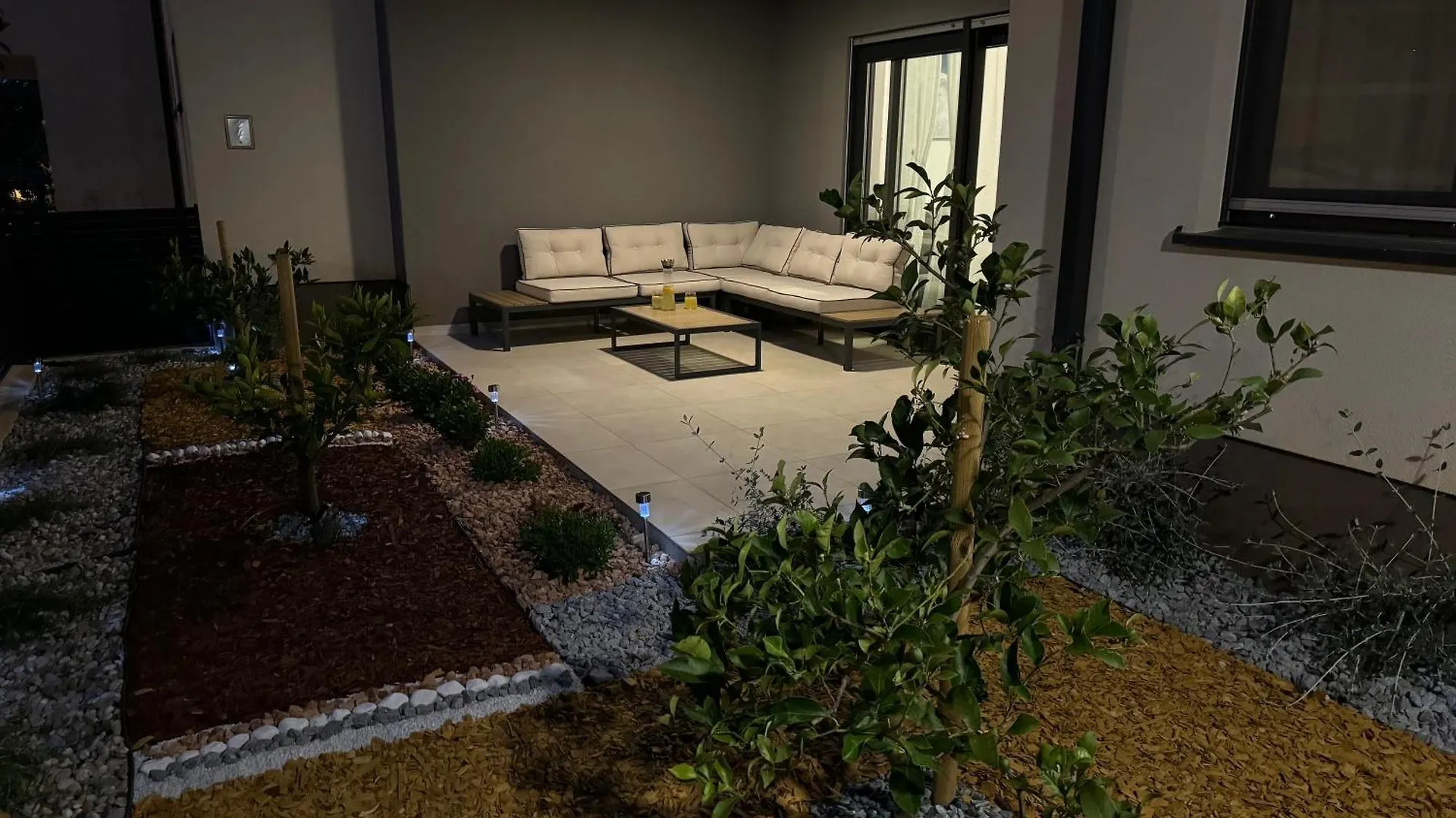New Luxury Air-Conditioned Apartment, With Jacuzzi, Free Parking And Gardens Pula 0*,  Chorvatsko