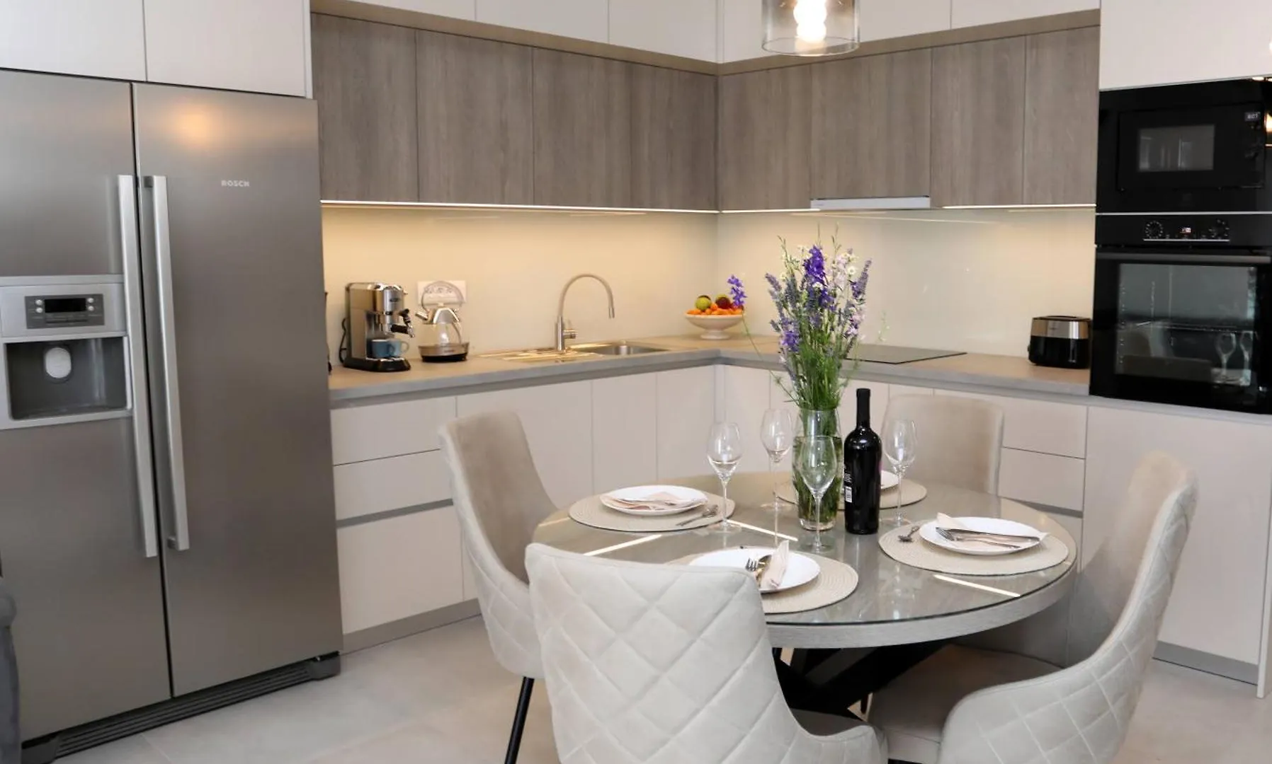 公寓 New Luxury Air-Conditioned Apartment, With Jacuzzi, Free Parking And Gardens 普拉